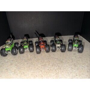 Monster Trucks * Grave Digger * 1:64 * Lot of 5 * Loose and Used